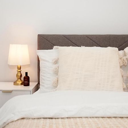 Excellent, Three Bedroom North London Apartment With Free Parking Exterior foto
