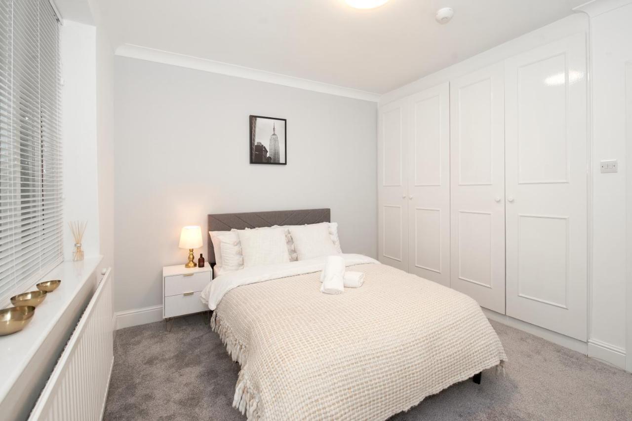 Excellent, Three Bedroom North London Apartment With Free Parking Exterior foto