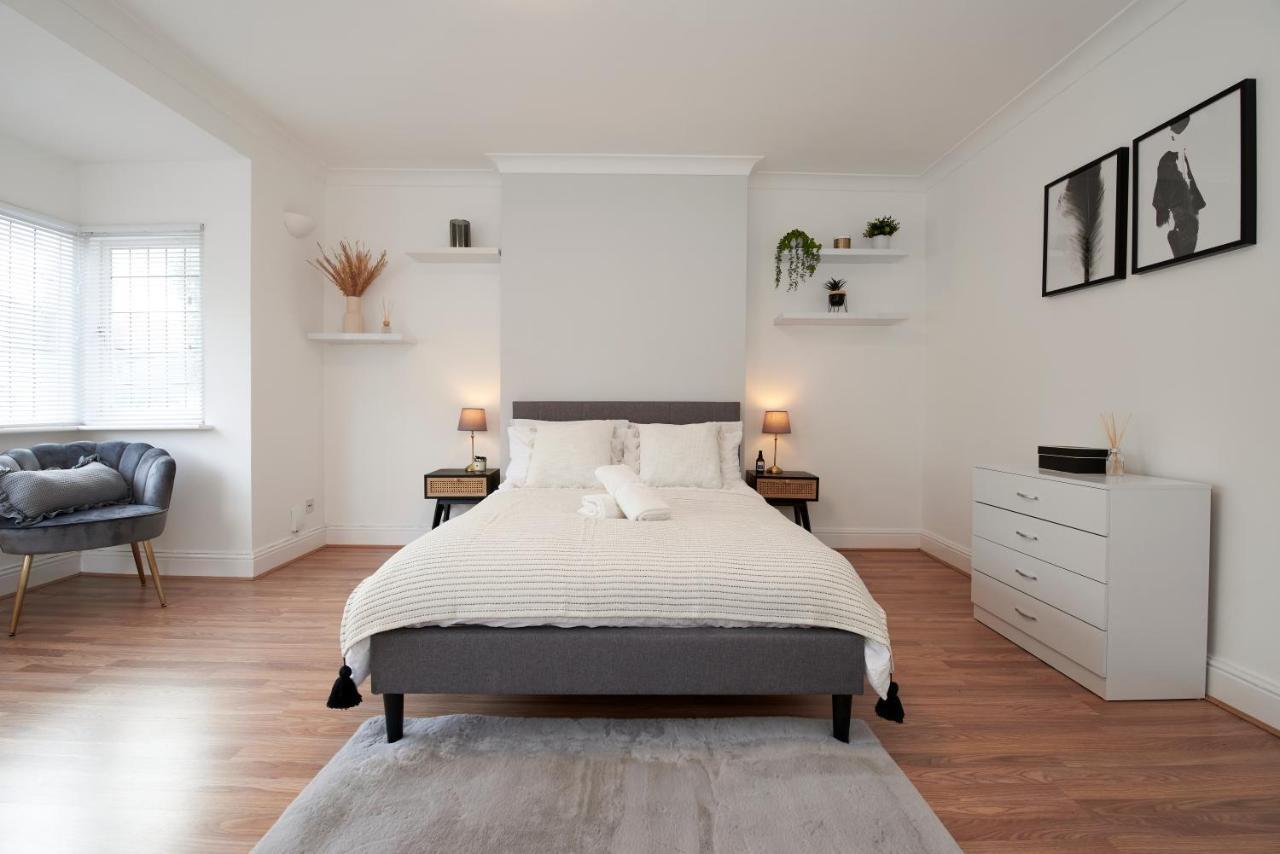 Excellent, Three Bedroom North London Apartment With Free Parking Exterior foto